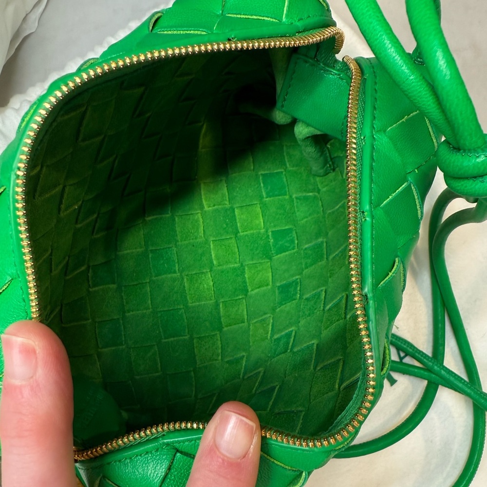 Bottega Veneta Mini Loop Camera Bag (Parakeet/Green) - Picture 3 of 10